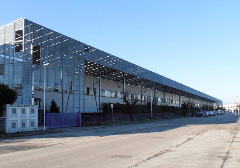 Facade cladding for Italian company