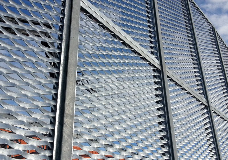 Mall fencing