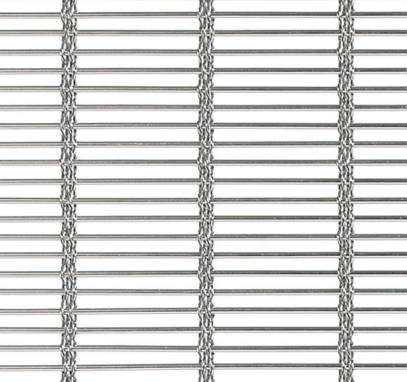 Rectangular weft wire mesh comprised of horizontal rods vertically linked by a group or 3 or 4 ropes, which guarantee great product flexibility.