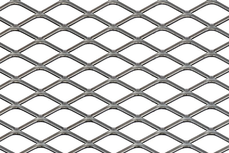 Rhomboidal expanded metal is the most commonly used type. Its particular shape allows for a good passage of air and light, and provides an attractive aesthetic appearance.